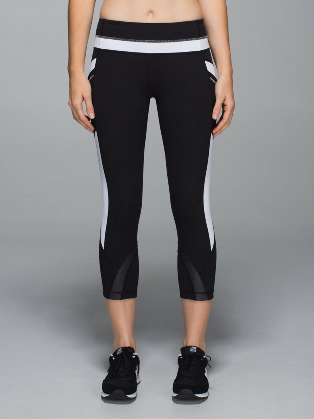 Lululemon Run: Inspire Crop II *All Full-On Luxtreme Size 8